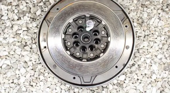 BMW 5 F10 F11 Dual mass flywheel 8605090