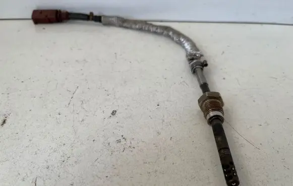 Audi A4 S4 B8 8K Exhaust gas temperature sensor 059906088M 63210123A