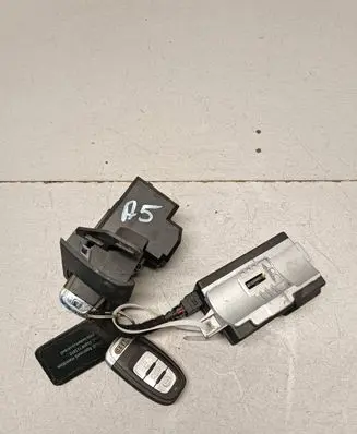 Audi A5 8T 8F Ignition lock 8K0909131 3330410201 1106421944502