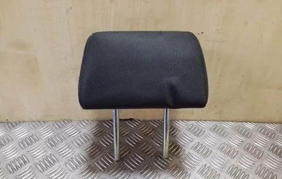 Nissan Qashqai Rear seat headrest 