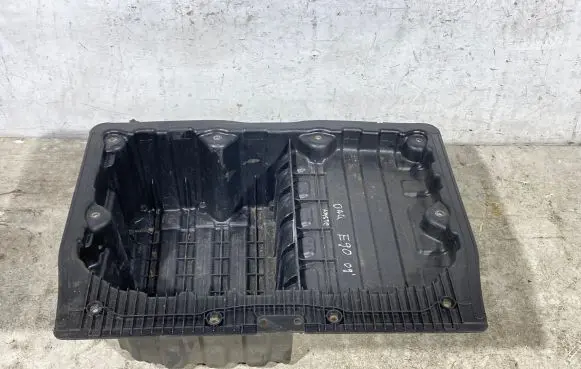 BMW 3 E90 E91 Battery box tray 7120020