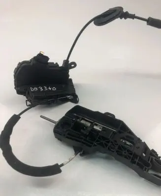Renault Captur Rear door lock 805027072R