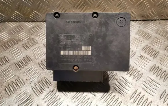 Mercedes-Benz CLK A209 C209 ABS Pump 0355457932