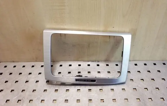 Volkswagen PASSAT CC Radio/GPS head unit trim 3C0858069AG