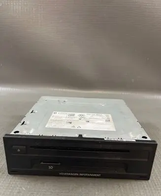 Volkswagen Touran III Radio/CD/DVD/GPS head unit 3Q0035824A