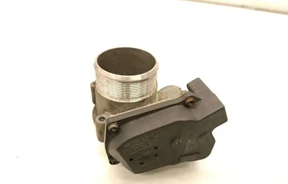 Audi A4 S4 B8 8K Throttle valve 06F133062J