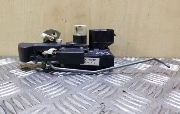 Opel Frontera B Front door lock 16634325 16637561