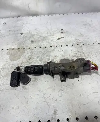 Audi A4 S4 B8 8K Ignition lock 4B0905851