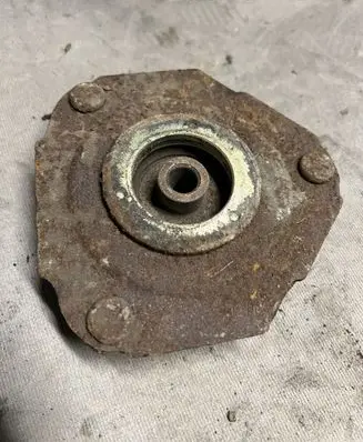 Nissan X-Trail T30 Front upper strut mount 