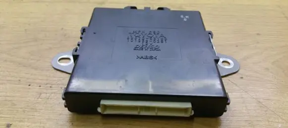 Lexus IS 220D-250-350 Power management control unit 8967053100