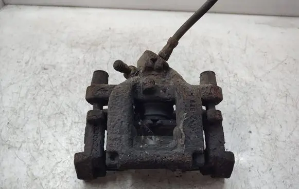Mercedes-Benz GLK (X204) Rear brake caliper