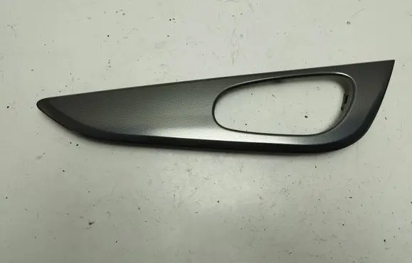 Nissan Qashqai Other rear door trim element 82683HV51A