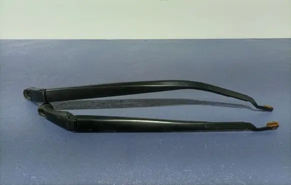 Toyota Corolla E160 E170 Front wiper blade arm 