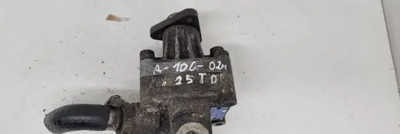 Audi A6 S6 C4 4A Power steering pump 048165155F