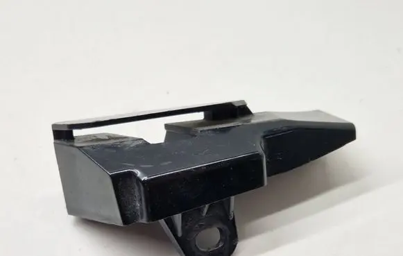 BMW i3 Front bumper mounting bracket 7306348