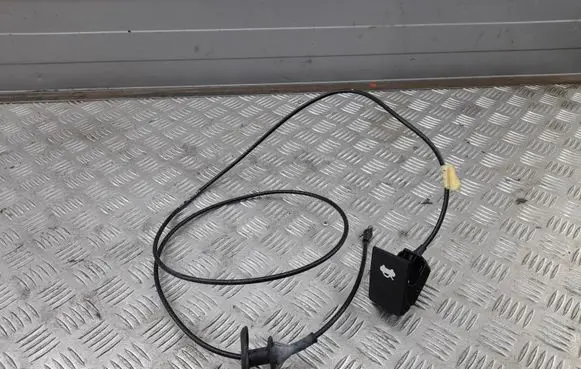 Cadillac CTS Engine bonnet/hood lock release cable 22928392