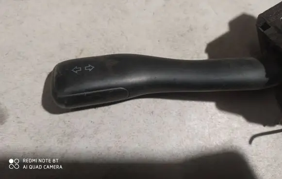 Volkswagen PASSAT B5.5 Indicator stalk 8L0953513