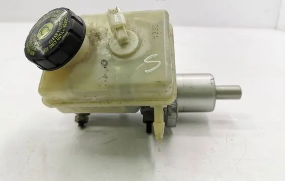 Mercedes-Benz B W245 Master brake cylinder A1694300202 32067200
