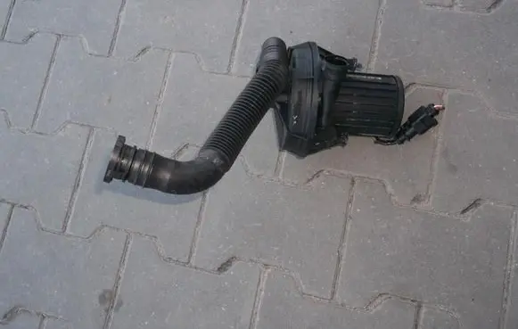 Skoda Octavia Mk1 (1U) ABS pump bracket POZOSTAE