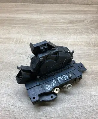 Ford Focus Front door lock 2S4AA21813HA LEFTSIDE