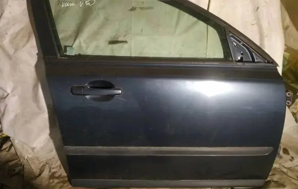 Volvo V50 Front door melynos