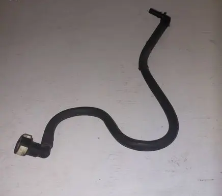 Volvo V50 Fuel line pipe