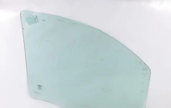 Fiat Fiorino Front door window glass four-door 