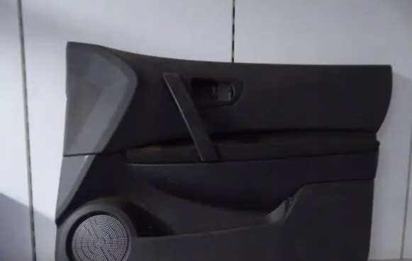 Nissan Qashqai+2 Front door card panel trim 80910JD100