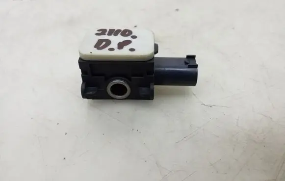 Mercedes-Benz ML W164 Airbag deployment crash/impact sensor A0038202926