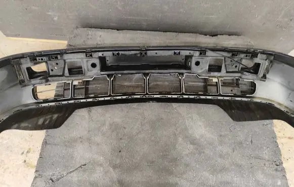 Volkswagen PASSAT B4 Front bumper 3a0807217b