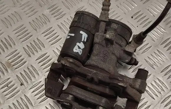 BMW X1 F48 F49 Rear brake caliper 1543679 6892605