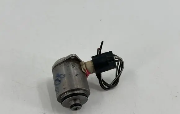 BMW 5 E60 E61 Hydraulic servotronic pressure valve 6788658 32106788658
