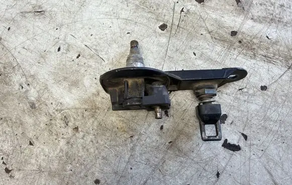 BMW 3 E46 Tailgate window lock/catch/latch