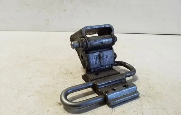 Audi A6 Allroad C6 Front door lower hinge 8E0833411