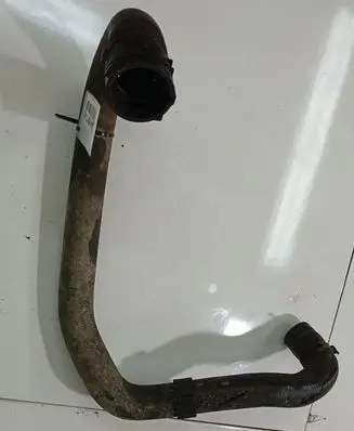 Volkswagen PASSAT B6 Engine coolant pipe/hose 
