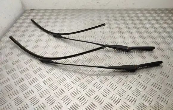 Iveco Daily 6th gen Front wiper blade arm 5801645537