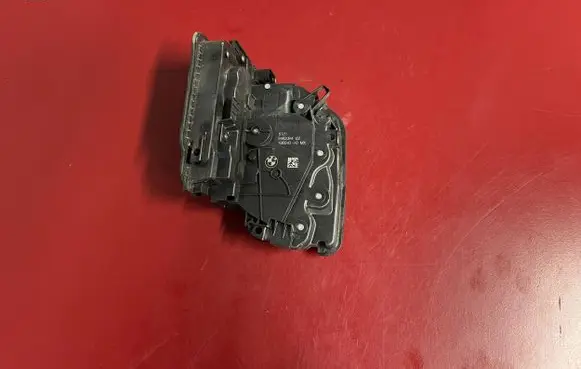 BMW X3 G01 Front door lock 9492094 51219492094