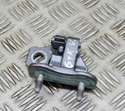 Mercedes-Benz A W177 Rear door lower hinge