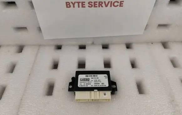 Volkswagen Tiguan Parking PDC control unit/module 3Q0919298B