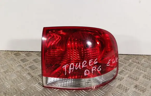 Volkswagen Touareg I Rear/tail lights 28258002