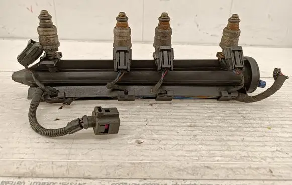 Volkswagen Touran II Fuel injection system set PA66GF35