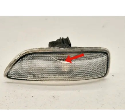 Volvo XC70 Front fender indicator light 8658945