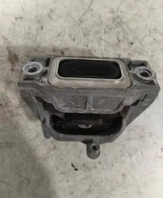 Volkswagen Jetta VI Engine mount bracket 1K0199262AM