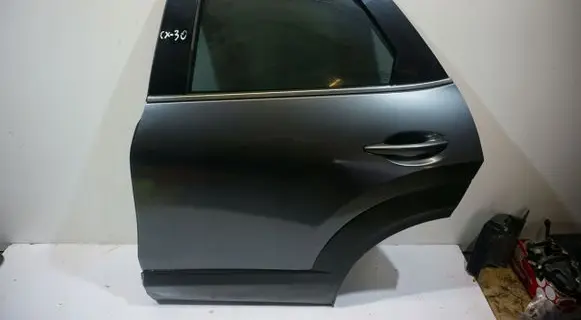 Mazda CX-30 Rear door 