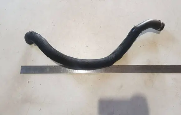 Volvo V70 Engine coolant pipe/hose