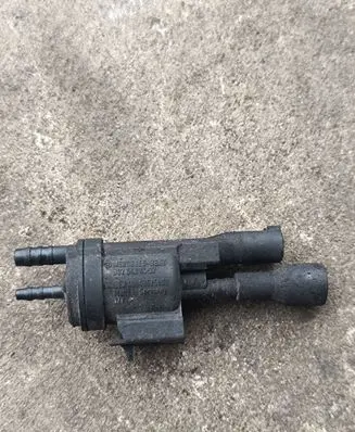 Mercedes-Benz C W204 Vacuum valve 0025401497