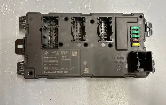 BMW 1 F20 F21 Other control units/modules 9293305 00000F4C 003000002