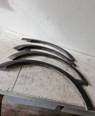 Volkswagen Golf III Front arch trim 