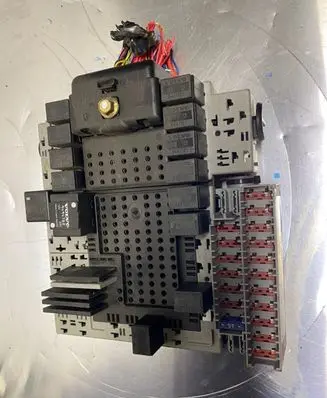 Volvo V70 Fuse module