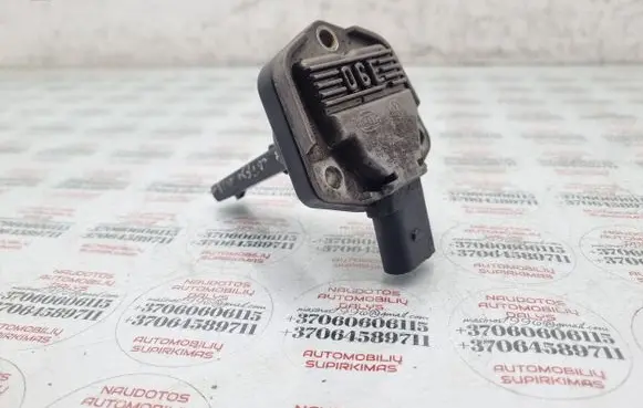 Audi A4 S4 B7 8E 8H Oil level sensor 06E907660